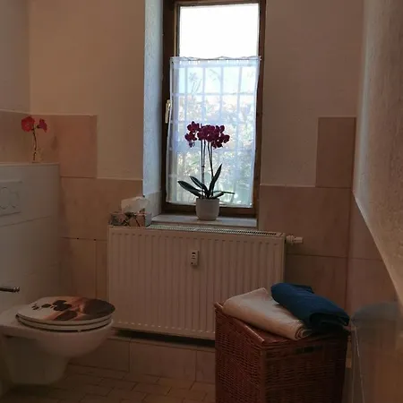 Ferienwohnung Zur Alten Schnitzerei - #128895 * Grunhainichen